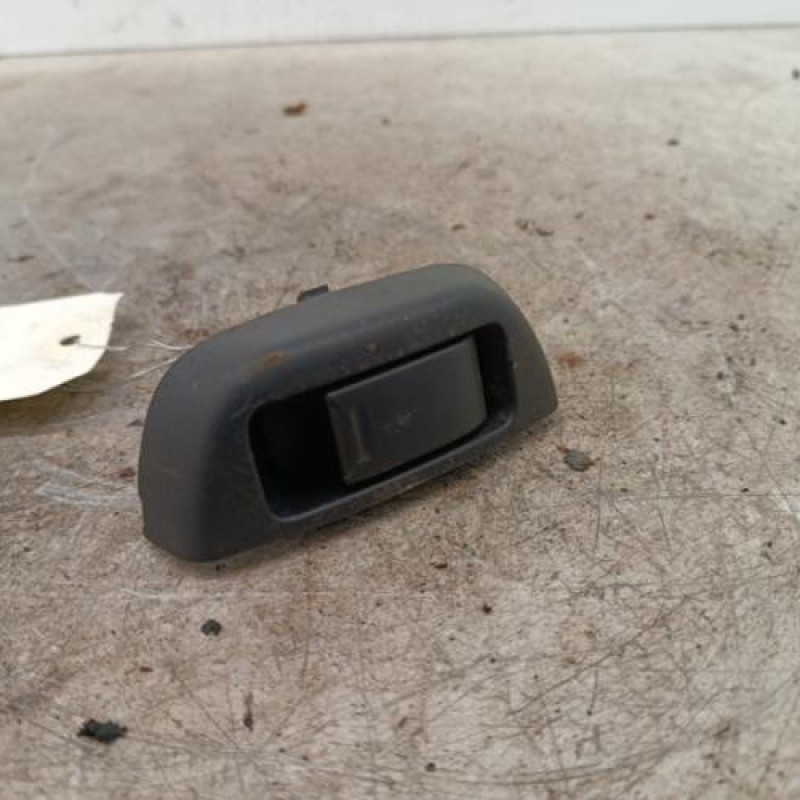 Interrupteur de leve vitre avant gauche CITROEN C1 1