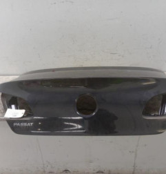 Malle/Hayon arriere VOLKSWAGEN PASSAT 5 Photo n°1