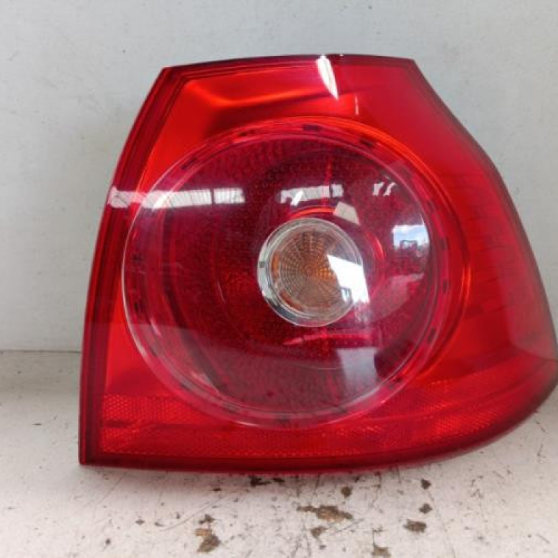 Feu arriere principal droit (feux) VOLKSWAGEN GOLF 5 Feu arriere principal droit (feux) VOLKSWAGEN GOLF 5