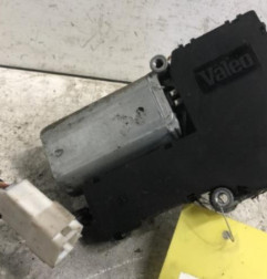 Moteur essuie glace arriere RENAULT ESPACE 3 Photo n°1