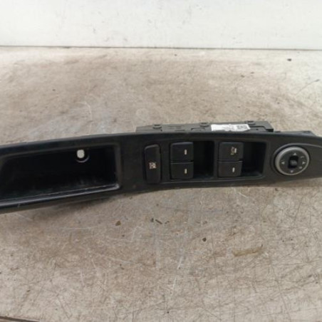 Interrupteur de leve vitre avant gauche HYUNDAI I 20 3 Photo n°1