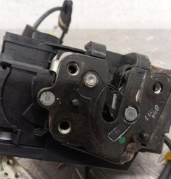 Serrure arriere droit PEUGEOT 308 2 SW Photo n°5