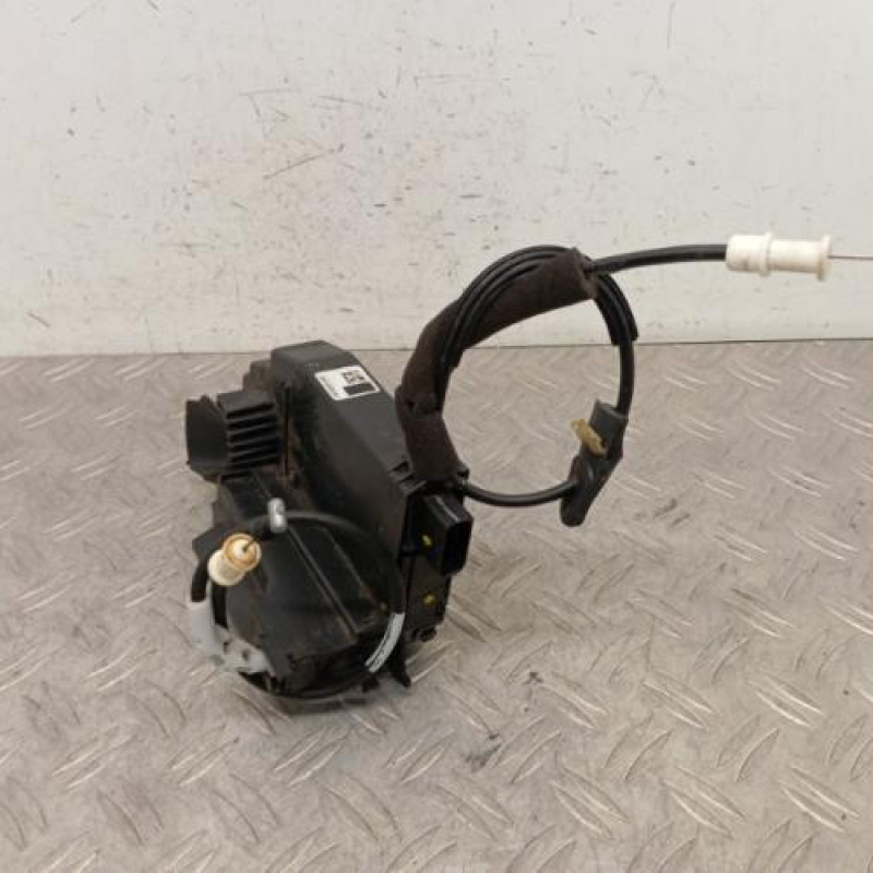 Serrure avant droit PEUGEOT 308 2 SW Serrure avant droit PEUGEOT 308 2 SW