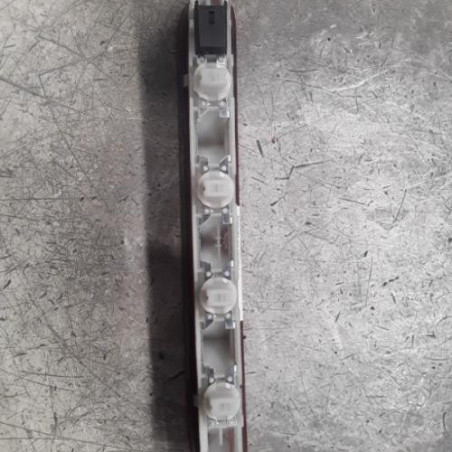 Feu arriere stop central OPEL VIVARO 3