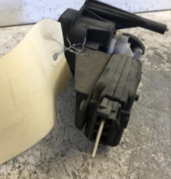 Bouton de coffre RENAULT CLIO 2 Photo n°5