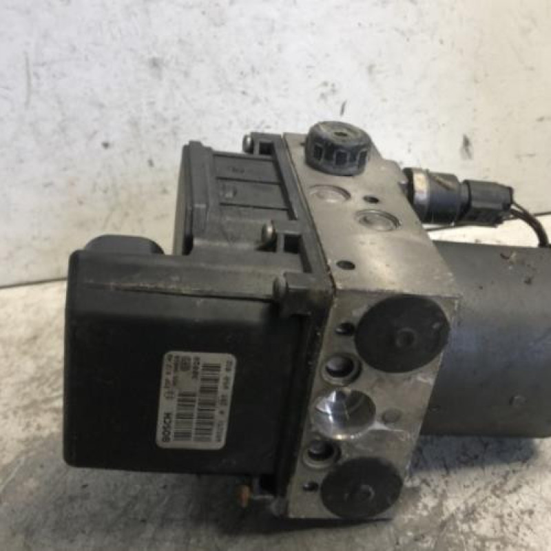 Bloc ABS (freins anti-blocage) AUDI A4 2 Bloc ABS (freins anti-blocage) AUDI A4 2
