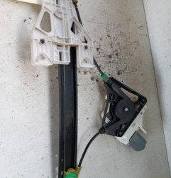 Leve vitre electrique arriere gauche AUDI A1 1 Photo n°3