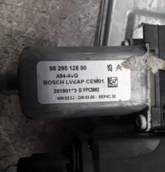 Leve vitre electrique avant gauche PEUGEOT 2008 1 Photo n°3