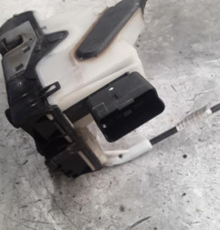 Serrure avant gauche PEUGEOT 2008 1