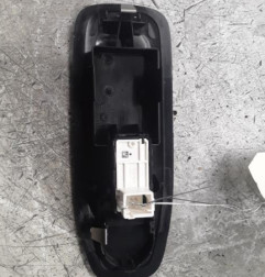 Interrupteur de leve vitre avant droit PEUGEOT 2008 1