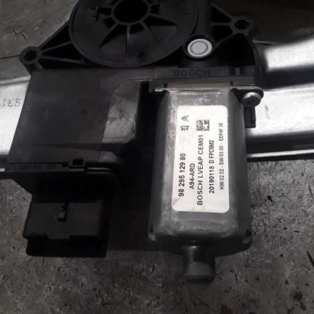 Leve vitre electrique arriere droit PEUGEOT 2008 1