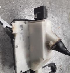Serrure arriere gauche PEUGEOT 2008 1
