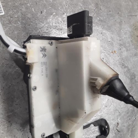 Serrure arriere gauche PEUGEOT 2008 1