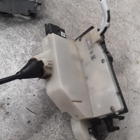 Serrure avant droit PEUGEOT 2008 1