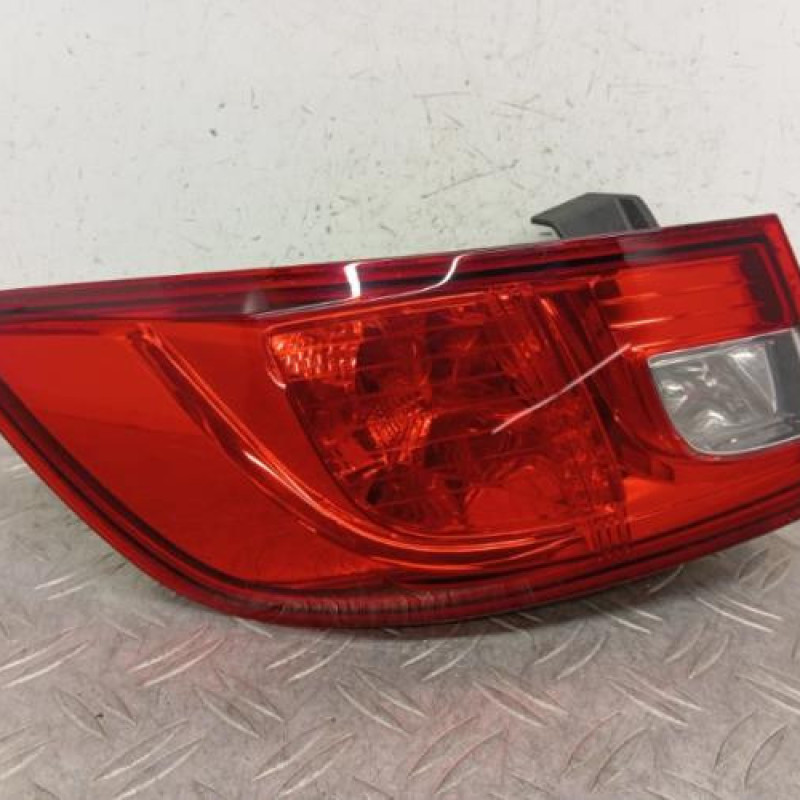 Feu arriere principal gauche (feux) RENAULT CLIO 4 Feu arriere principal gauche (feux) RENAULT CLIO 4