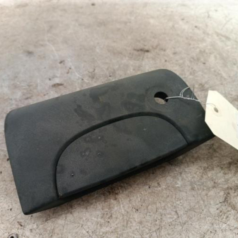 Poignee porte coffre gauche RENAULT KANGOO 1 Poignee porte coffre gauche RENAULT KANGOO 1