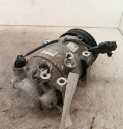 Compresseur clim HYUNDAI I 20 3 Photo n°1