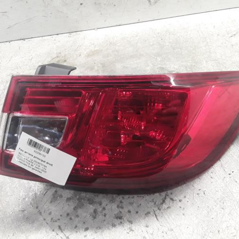 Feu arriere principal droit (feux) RENAULT CLIO 4 Feu arriere principal droit (feux) RENAULT CLIO 4