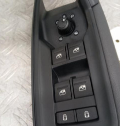 Interrupteur de leve vitre avant gauche AUDI A3 4 LIMOUSINE