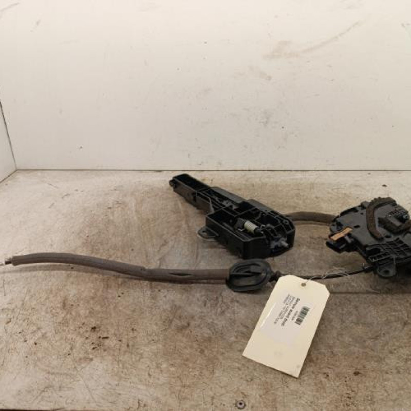 Serrure avant droit RENAULT CLIO 5 Serrure avant droit RENAULT CLIO 5
