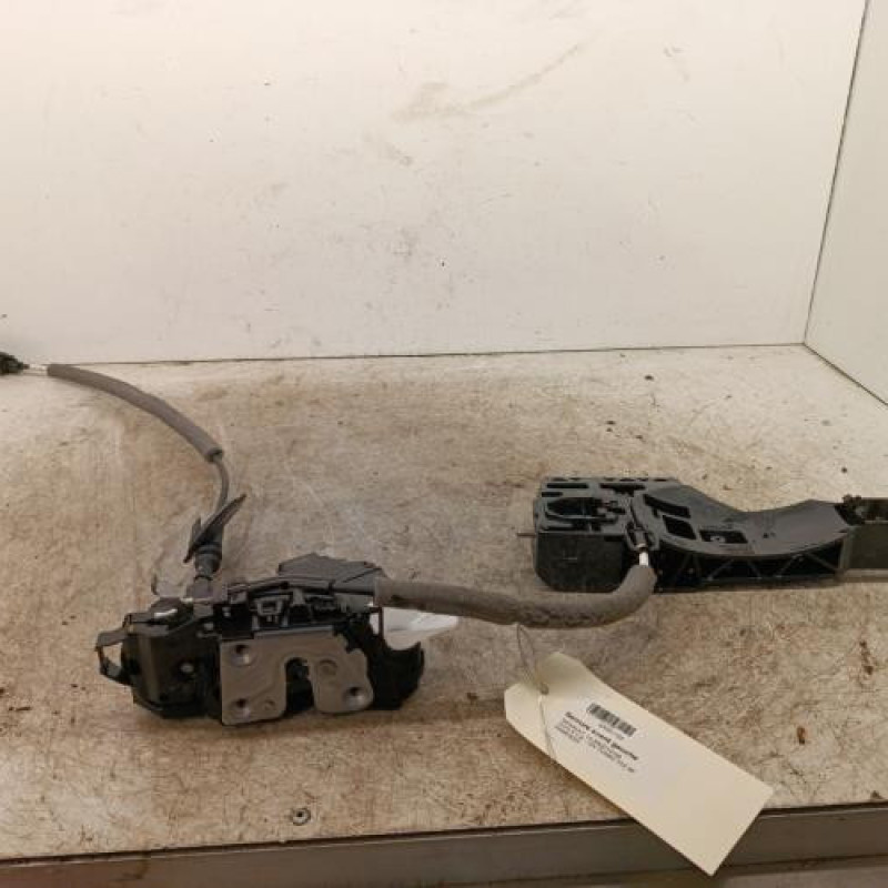 Serrure avant gauche RENAULT CLIO 5 Serrure avant gauche RENAULT CLIO 5