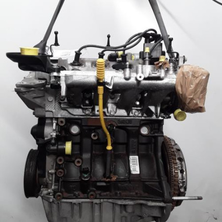 Moteur RENAULT CLIO 3 Photo n°1
