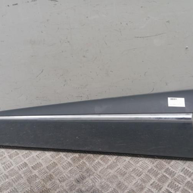 Baguette de porte avant gauche RENAULT CAPTUR 1 Baguette de porte avant gauche RENAULT CAPTUR 1