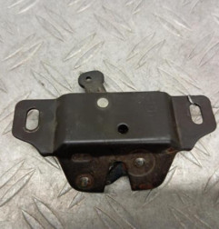 Serrure de hayon PEUGEOT 106