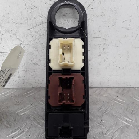 Interrupteur de leve vitre avant gauche RENAULT CLIO 4