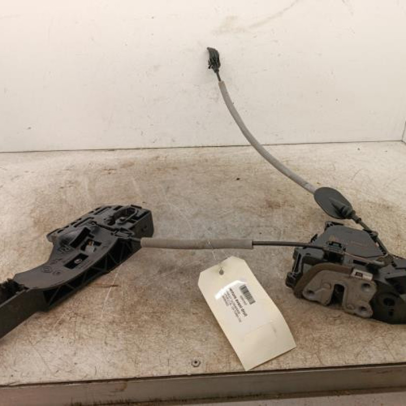 Serrure avant droit RENAULT CAPTUR 2 Serrure avant droit RENAULT CAPTUR 2