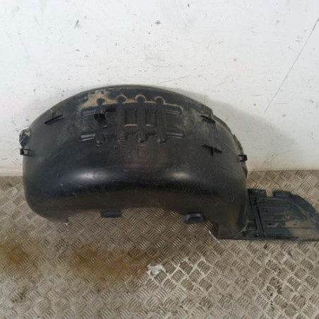 Pare boue arriere gauche OPEL VIVARO 3