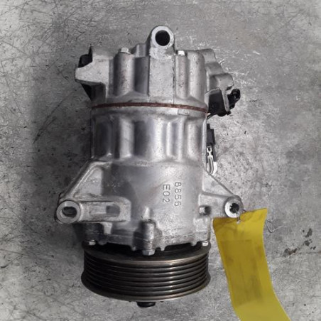 Compresseur clim RENAULT CLIO 4 Photo n°1