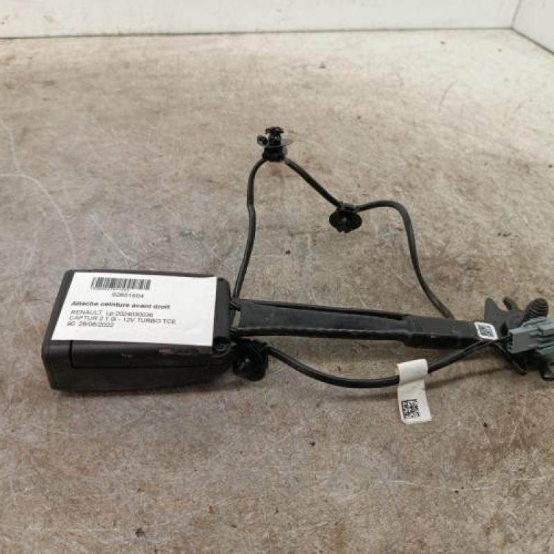 Attache ceinture avant droit RENAULT CAPTUR 2