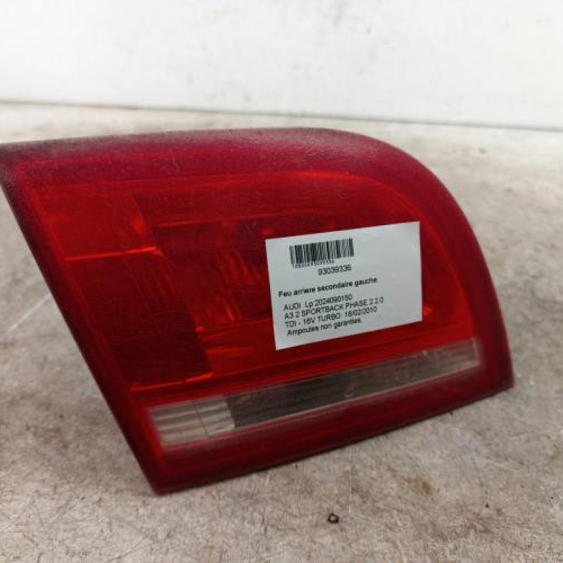 Feu arriere secondaire gauche (feux) AUDI A3 2 Feu arriere secondaire gauche (feux) AUDI A3 2