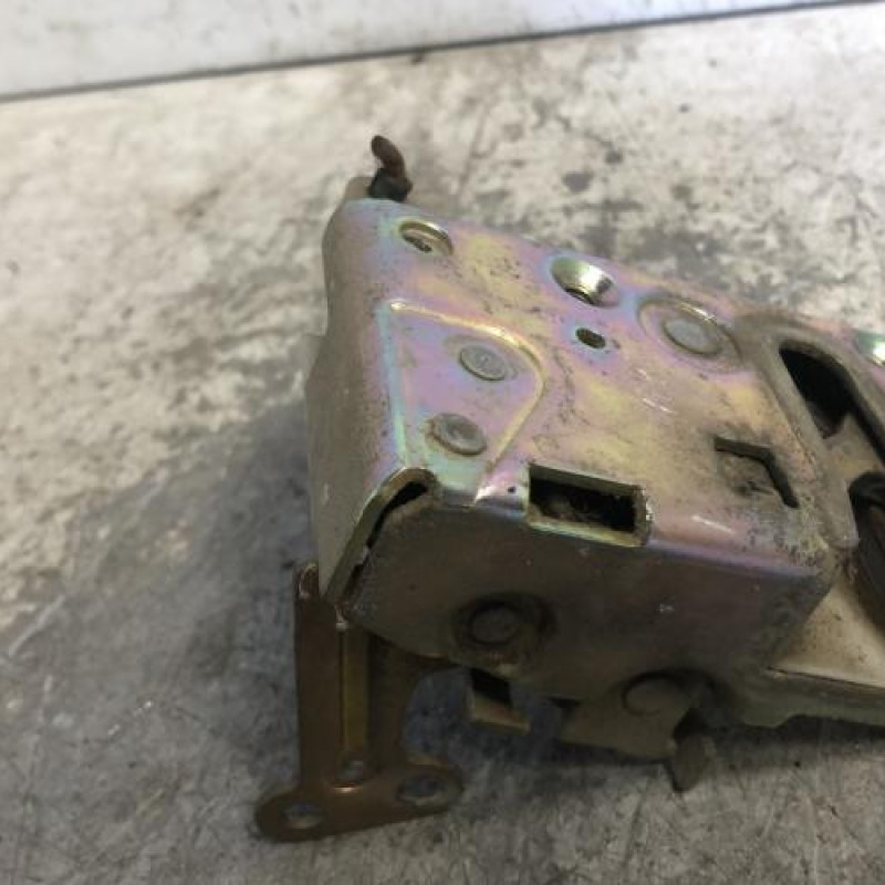 Serrure avant droit CITROEN AX