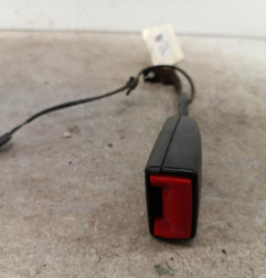 Attache ceinture avant gauche VOLKSWAGEN PASSAT 6 Photo n°1