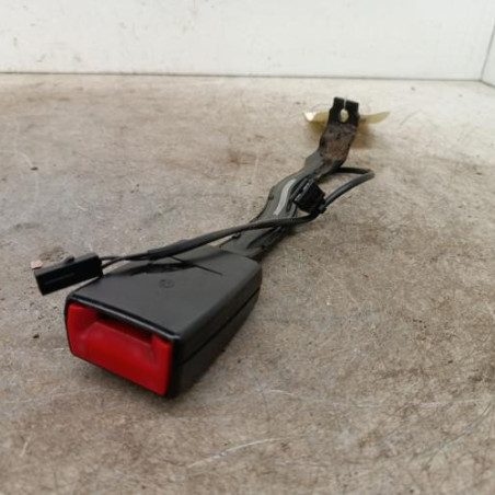 Attache ceinture avant gauche VOLKSWAGEN PASSAT 6
