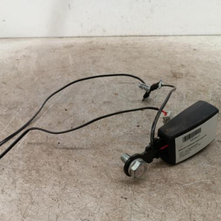 Attache ceinture avant gauche FIAT 500 2 Photo n°1