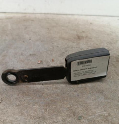 Attache ceinture avant droit PEUGEOT 206 Photo n°1