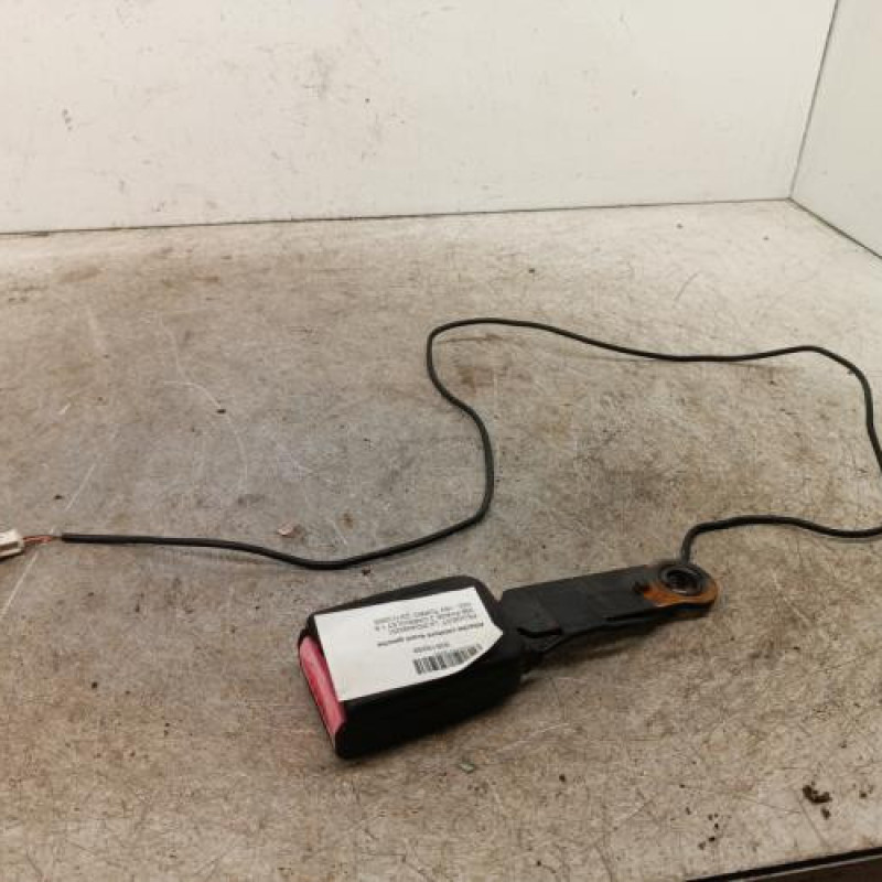 Attache ceinture avant gauche PEUGEOT 206