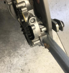 Moteur essuie glace avant BMW SERIE 1 F20 Photo n°5