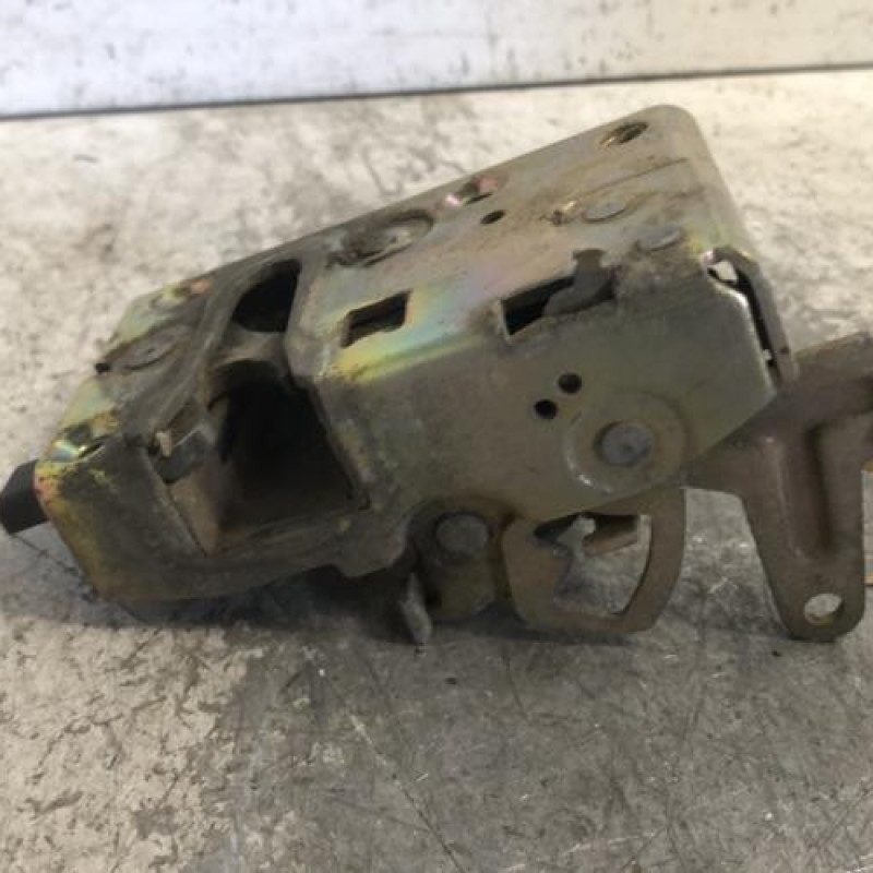 Serrure arriere gauche CITROEN AX Serrure arriere gauche CITROEN AX