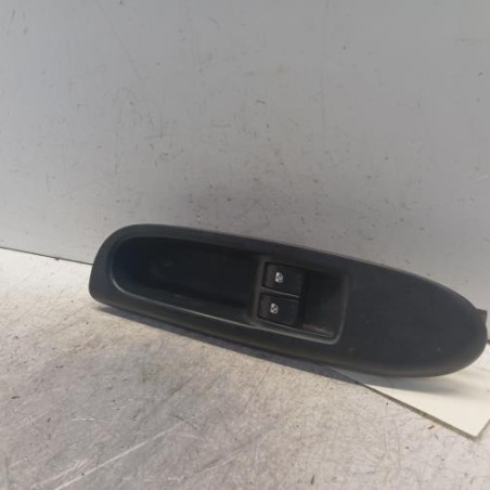 Interrupteur de leve vitre avant gauche RENAULT CLIO 2