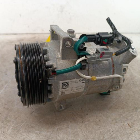 Compresseur clim RENAULT CLIO 5 Photo n°1